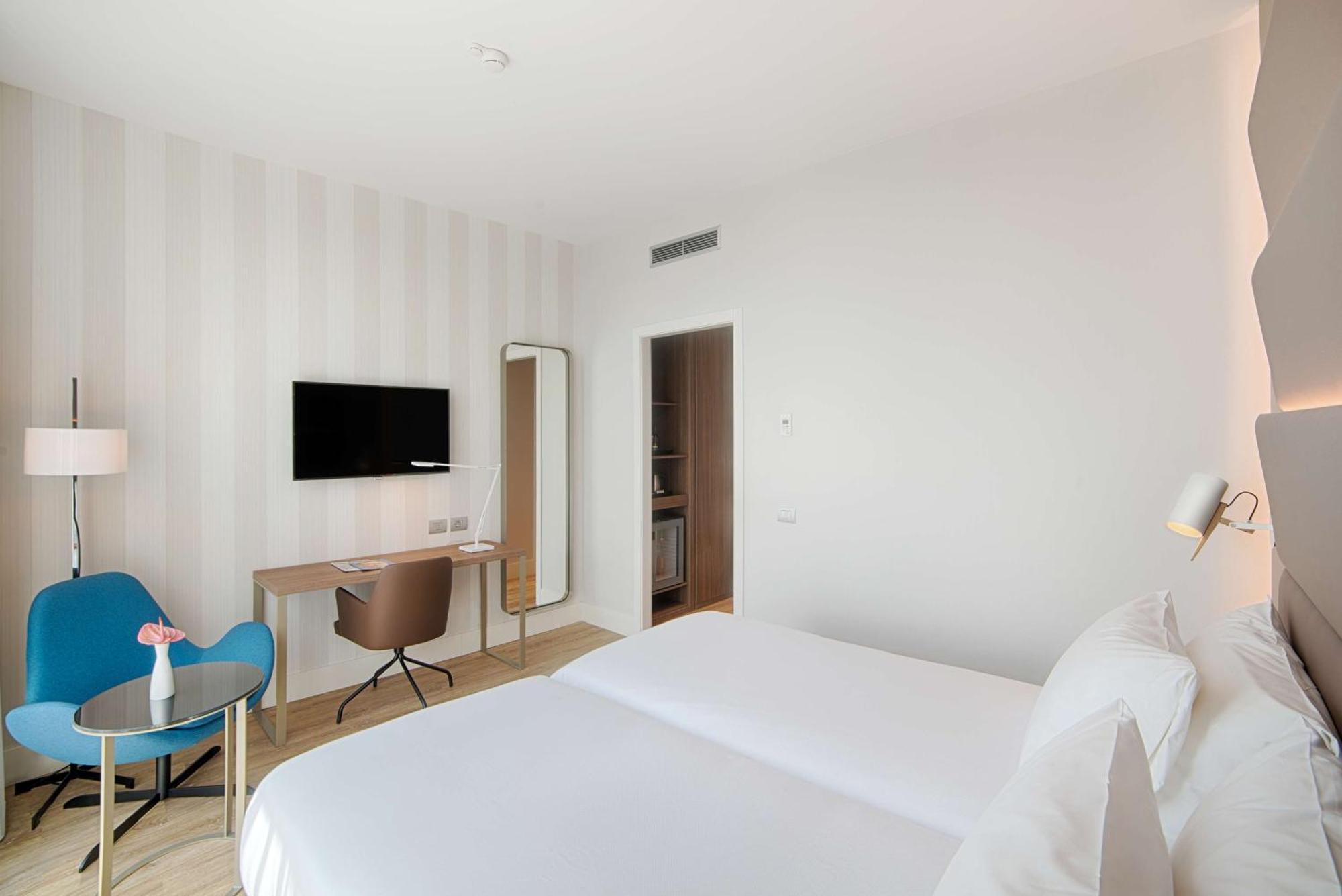 Standard Double or Twin Room,1645693771:JPEG